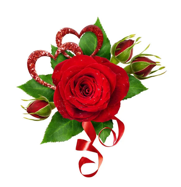 Slavnostní Aranžmá Červenou Růží Květiny Třpytivé Srdce Hedvábné Stuhy Izolované — Stock fotografie