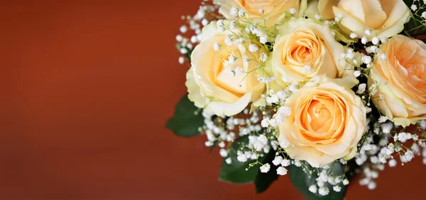 Bouquet of peach rose flowers — Stock Photo, Image