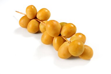 İzole edilmiş taze hurma dalı