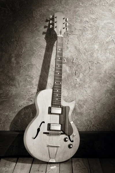 Guitarra jazz vintage — Fotografia de Stock