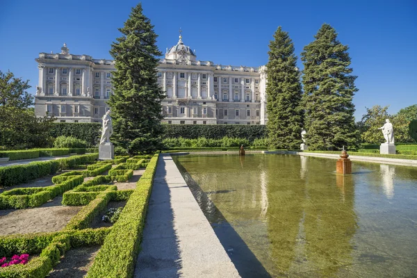 Royal Palace from Sabatini Grdens,Madrid — Stock Photo, Image
