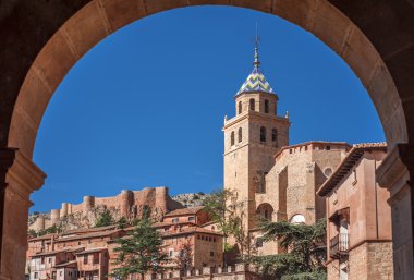 Albarracin, katedral ve kale