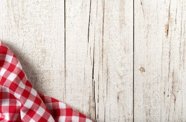 mutfak masası kırmızı Bulaşık bezi ile