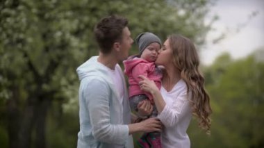 mutlu genç aile vakit açık