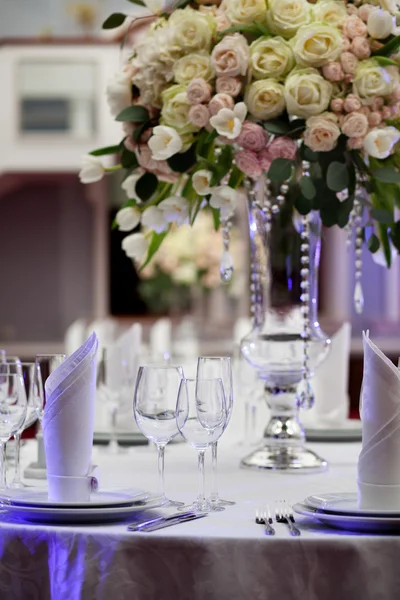 Dinner wedding table setting — Stock Photo, Image