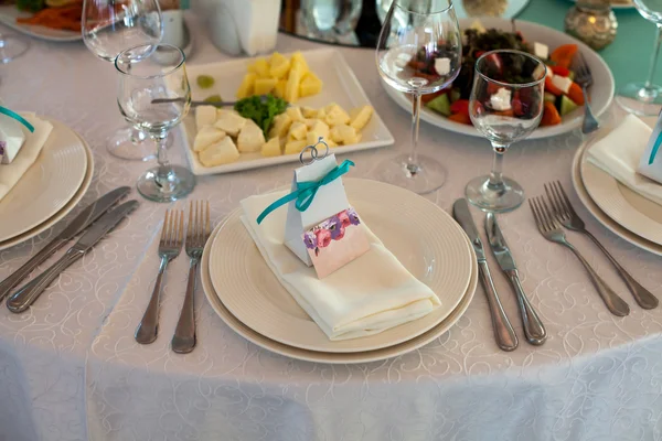 Mettre en place une table de mariage — Photo