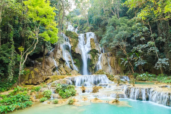 Tat Kuang Si Waterfalls in Laos — Stock Photo, Image