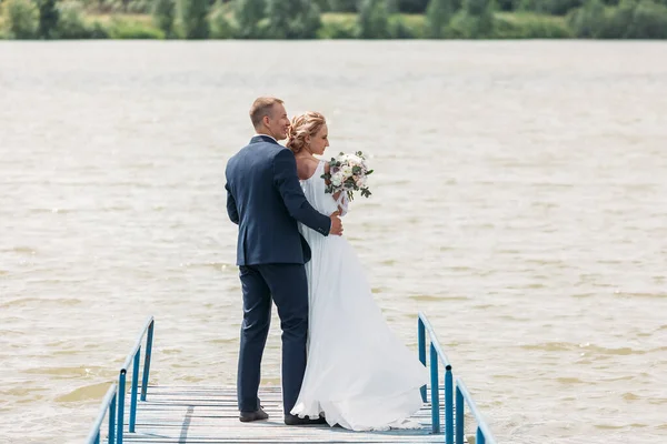 Happy Bride Groom Look Distance Lake — Stock Photo, Image