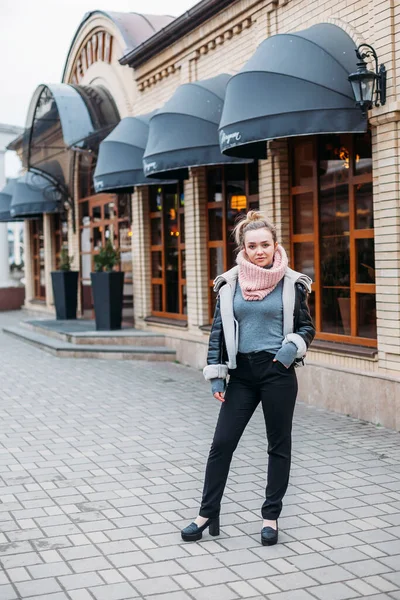 Young Woman Scarf Poses Streets City Cafe — Stock Photo, Image