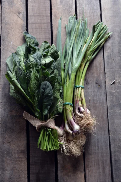 small onions and spinach