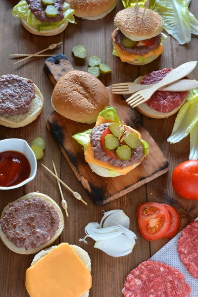 Pocas hamburguesas caseras — Foto de Stock