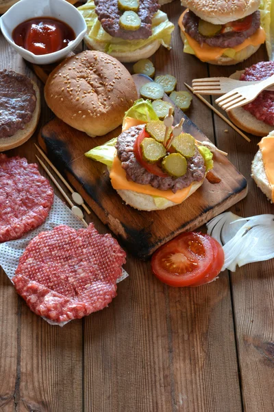 Pocas hamburguesas caseras — Foto de Stock