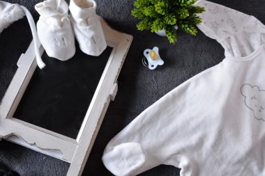 Bebek Teddy ile giydirilmiş 