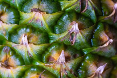 Doğal bir ananasın makro fotoğrafı. Yaz meyveleri vitamin dolu.