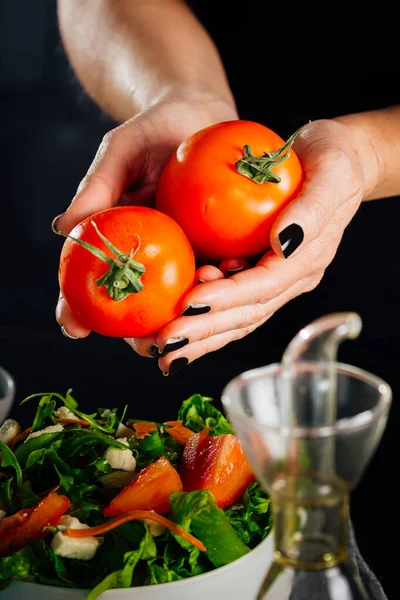 Woman Holding Couple Tomatoes Add Them Salad Eaten Healthy Fit — Stock Photo, Image