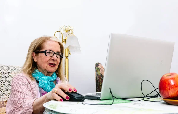 Year Old Grandmother Using Laptop Home Concept Technologies Elderly — Stock Photo, Image