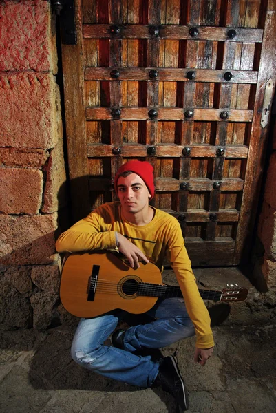 Musicista con la sua chitarra — Foto Stock