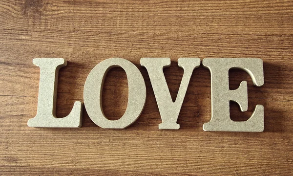 Letras de madeira com palavra amor — Fotografia de Stock