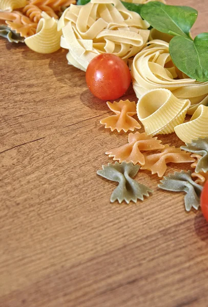 Italienische bunte Pasta — Stockfoto