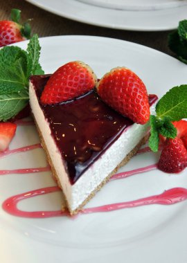 çilek Cheesecake
