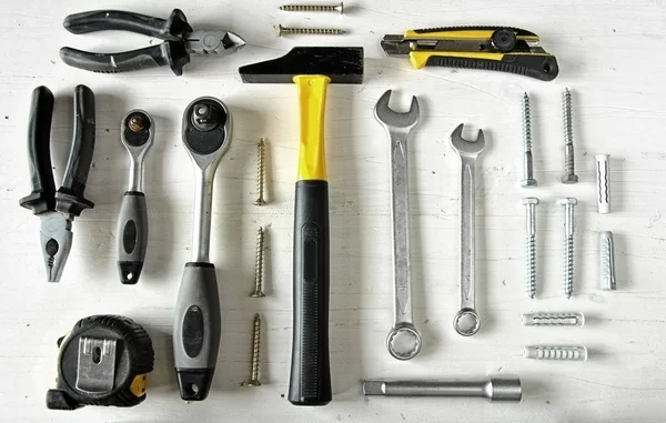 Différents types d'outils avec des vis — Photo