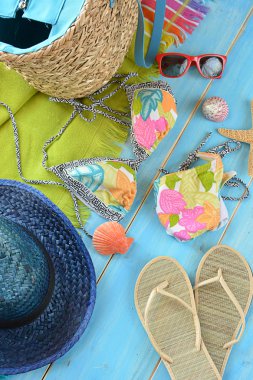 plaja gitmek için aksesuarlar 