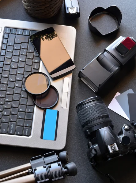 写真撮影装置とデスクトップ — ストック写真