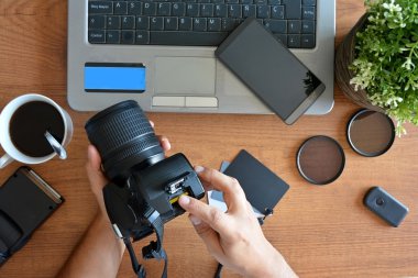 Masaüstü fotoğraf ekipmanı ile