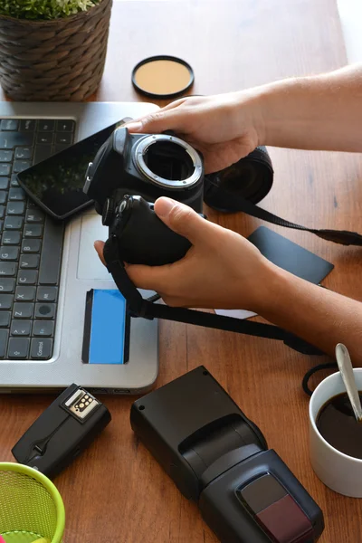 Desktop with photography equipment — Stock Photo, Image