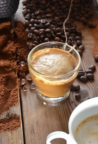 Tasse heißen Kaffee — Stockfoto