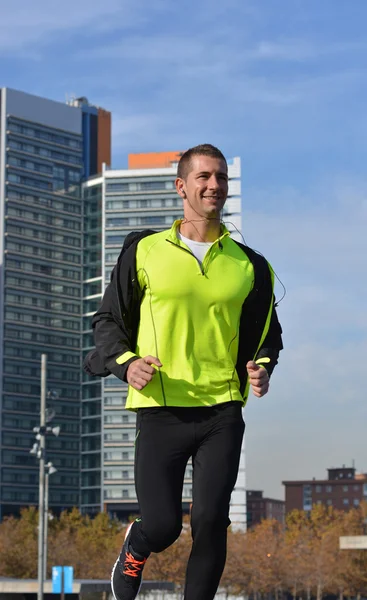 Joven atleta corriendo — Foto de Stock