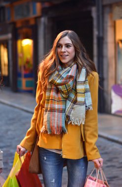 alışverişe çıkmayı arkadaşlar 