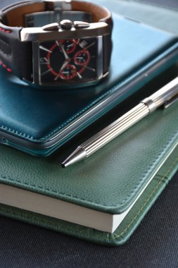 Hareket eden telefon ile koruyucu kapak