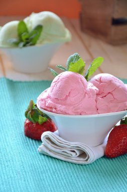 dondurma çeşitli tatlar