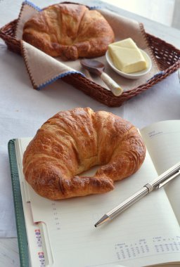 Kruvasan marmelat tarafından acompanied