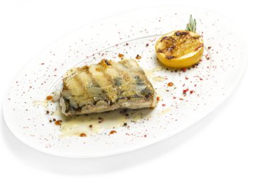 Limonlu ızgara pike levrek