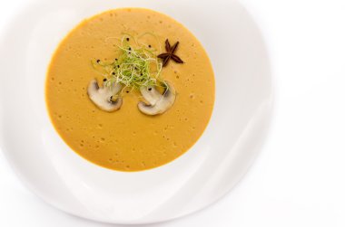 Kremalı mantar çorbası.