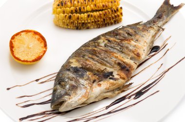 Limon ve Mısır Dorada balık ızgara