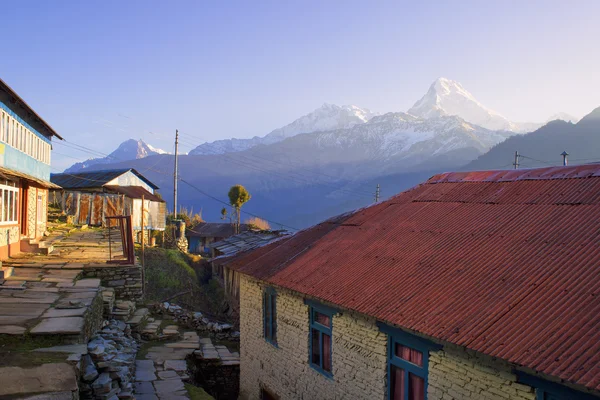 Ghorepani por la mañana Imágenes de stock libres de derechos