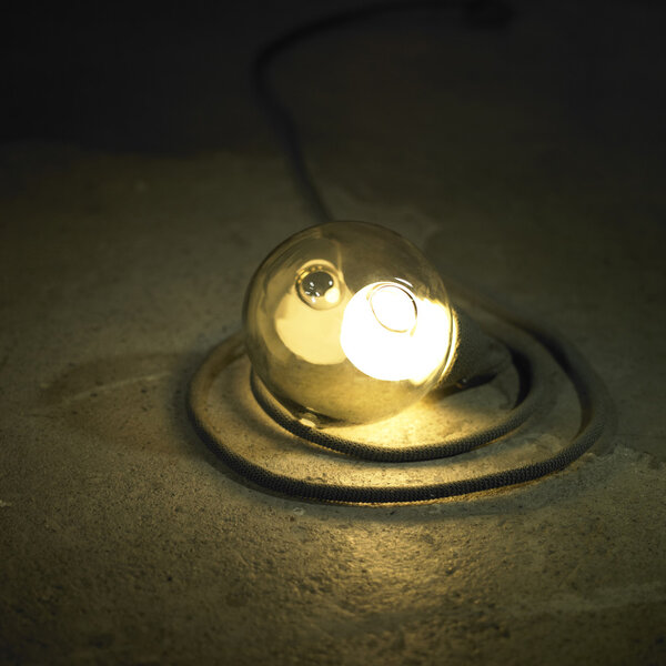 Свет на полу
