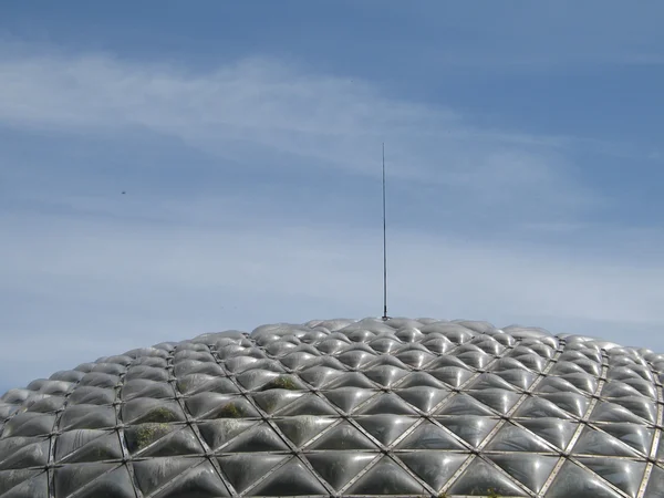 Topo da cúpula geodésica — Fotografia de Stock