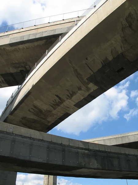 天桥和地下通道公路系统 — 图库照片