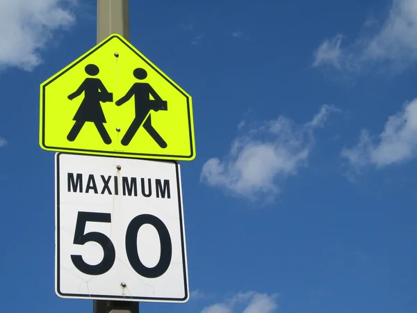 Maximum 50 Cross Walk Sign — Stock Photo, Image