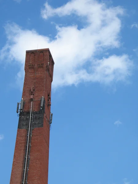 Mattone Smoke Stack e fabbrica — Foto Stock