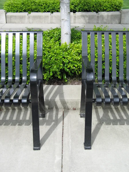 Metal Park Benches in an Urban Area — Stock Photo, Image