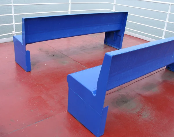 Lodní paluba a lavička — Stock fotografie