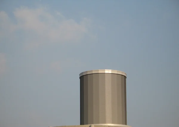 Industriell byggnad kolumn — Stockfoto