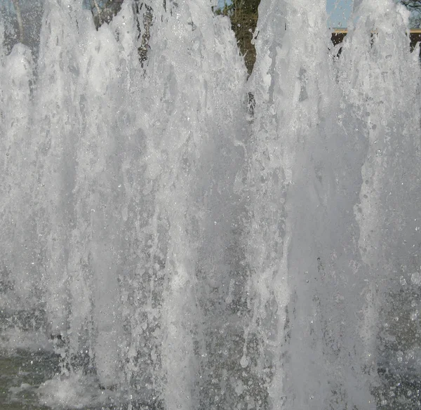 Fountain Jets Erupt — Stock Photo, Image