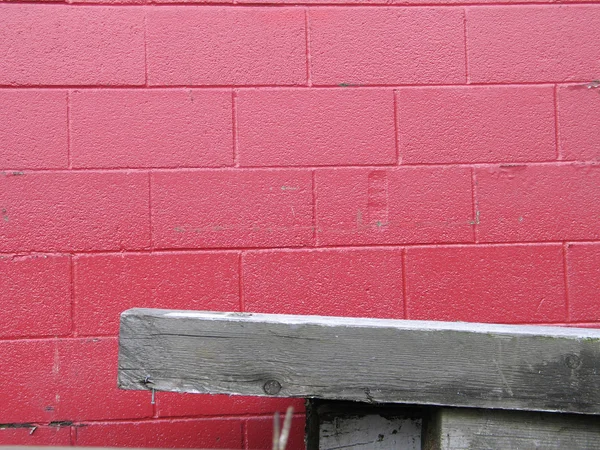 Scrap Wood Beams and Pink Wall — Stock Photo, Image