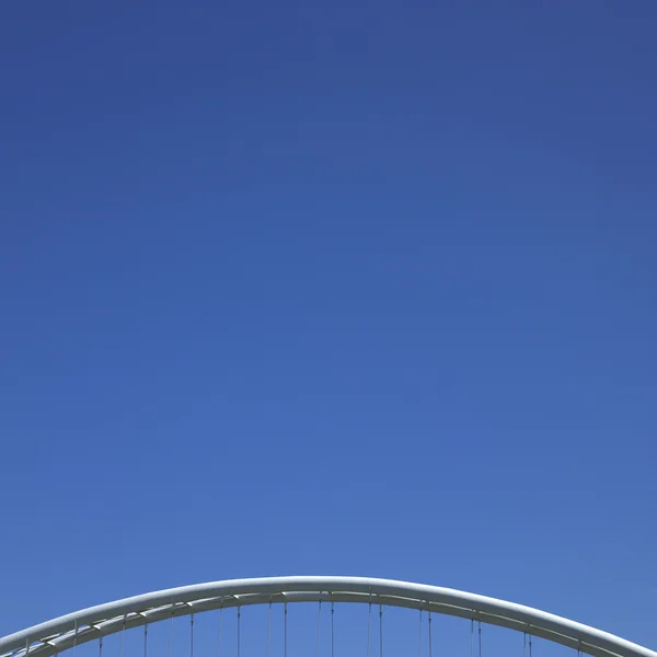Puente blanco moderno — Foto de Stock